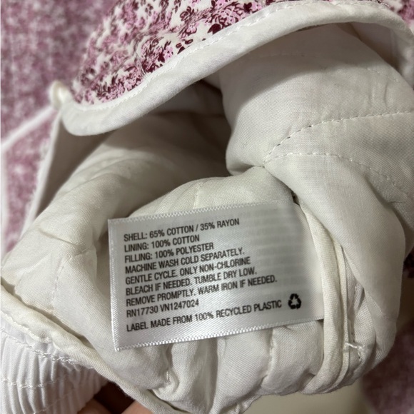 NWT Universal Thread Quilted Ditsy Floral Jacket with White Piping XL - Picture 6 of 7